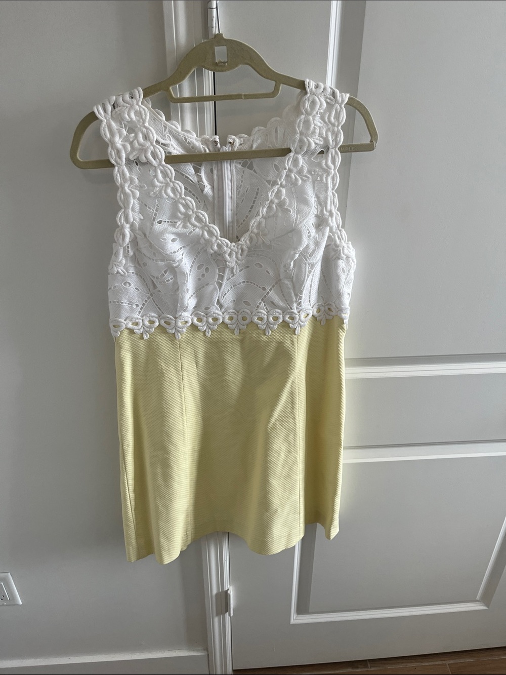 Lace-Trim White & Pale Yellow Sleeveless Women's Dress